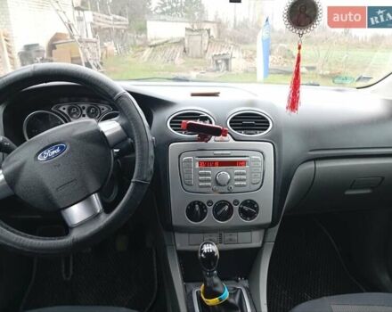 Черный Форд Фокус, объемом двигателя 1.56 л и пробегом 269 тыс. км за 4700 $, фото 10 на Automoto.ua