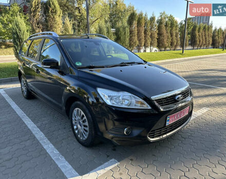 Черный Форд Фокус, объемом двигателя 1.6 л и пробегом 226 тыс. км за 5600 $, фото 2 на Automoto.ua