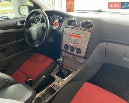 Черный Форд Фокус, объемом двигателя 1.6 л и пробегом 257 тыс. км за 6400 $, фото 21 на Automoto.ua