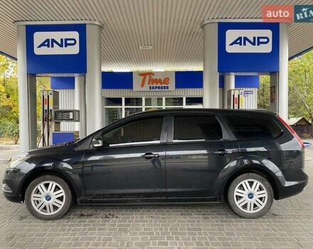 Черный Форд Фокус, объемом двигателя 1.6 л и пробегом 257 тыс. км за 6400 $, фото 13 на Automoto.ua