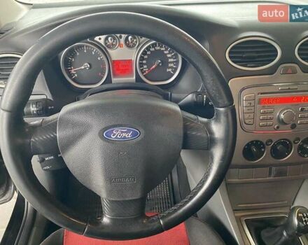 Черный Форд Фокус, объемом двигателя 1.6 л и пробегом 257 тыс. км за 6400 $, фото 23 на Automoto.ua