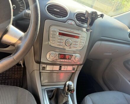 Черный Форд Фокус, объемом двигателя 2 л и пробегом 270 тыс. км за 5000 $, фото 3 на Automoto.ua