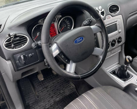 Черный Форд Фокус, объемом двигателя 1.56 л и пробегом 270 тыс. км за 5400 $, фото 7 на Automoto.ua