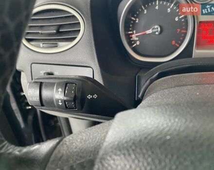 Черный Форд Фокус, объемом двигателя 1.6 л и пробегом 257 тыс. км за 6400 $, фото 31 на Automoto.ua