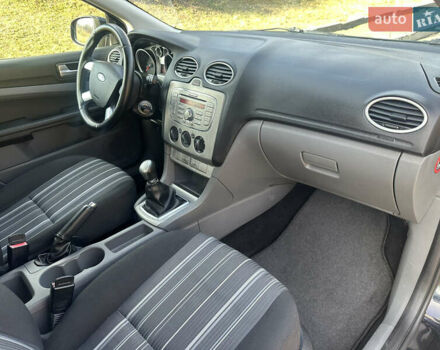 Черный Форд Фокус, объемом двигателя 1.56 л и пробегом 240 тыс. км за 6350 $, фото 22 на Automoto.ua