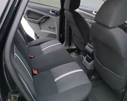 Черный Форд Фокус, объемом двигателя 1.6 л и пробегом 223 тыс. км за 5100 $, фото 12 на Automoto.ua