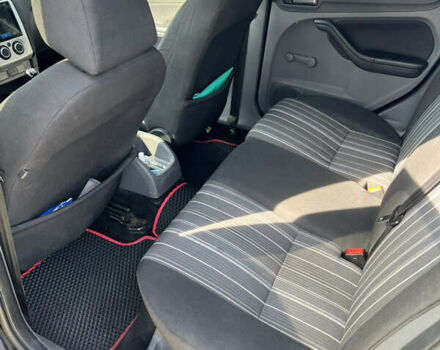 Чорний Форд Фокус, об'ємом двигуна 1.6 л та пробігом 284 тис. км за 5100 $, фото 9 на Automoto.ua