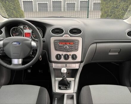 Черный Форд Фокус, объемом двигателя 1.8 л и пробегом 218 тыс. км за 5800 $, фото 12 на Automoto.ua