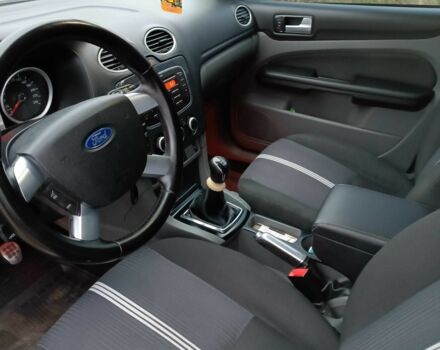 Черный Форд Фокус, объемом двигателя 1.6 л и пробегом 223 тыс. км за 5100 $, фото 11 на Automoto.ua