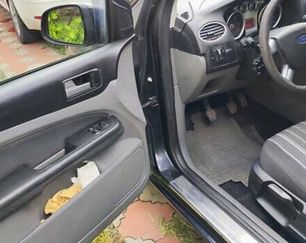 Чорний Форд Фокус, об'ємом двигуна 1.56 л та пробігом 190 тис. км за 5800 $, фото 6 на Automoto.ua