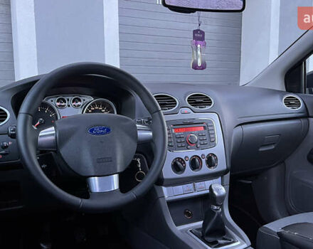 Черный Форд Фокус, объемом двигателя 1.8 л и пробегом 218 тыс. км за 5799 $, фото 25 на Automoto.ua