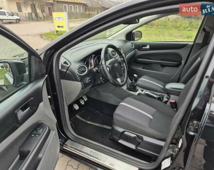 Чорний Форд Фокус, об'ємом двигуна 1.6 л та пробігом 249 тис. км за 6900 $, фото 35 на Automoto.ua