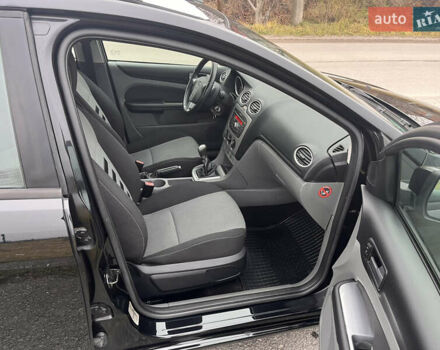 Чорний Форд Фокус, об'ємом двигуна 1.6 л та пробігом 193 тис. км за 6199 $, фото 28 на Automoto.ua