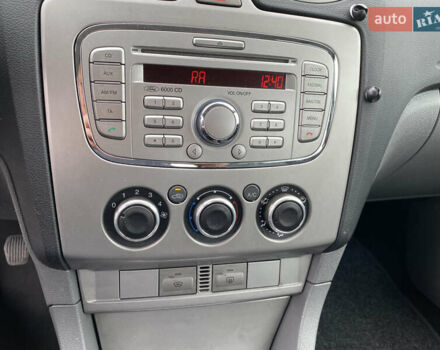 Черный Форд Фокус, объемом двигателя 1.6 л и пробегом 214 тыс. км за 6150 $, фото 56 на Automoto.ua