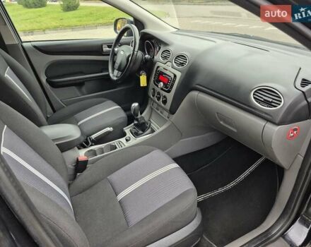 Чорний Форд Фокус, об'ємом двигуна 1.6 л та пробігом 249 тис. км за 6900 $, фото 54 на Automoto.ua