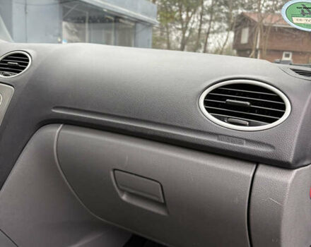 Чорний Форд Фокус, об'ємом двигуна 1.6 л та пробігом 233 тис. км за 6000 $, фото 41 на Automoto.ua