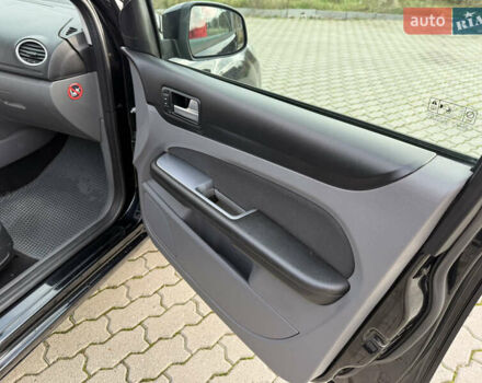 Черный Форд Фокус, объемом двигателя 1.6 л и пробегом 217 тыс. км за 5450 $, фото 21 на Automoto.ua