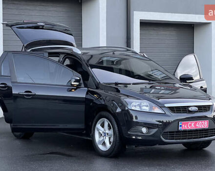 Черный Форд Фокус, объемом двигателя 1.8 л и пробегом 218 тыс. км за 5799 $, фото 4 на Automoto.ua