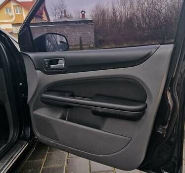 Чорний Форд Фокус, об'ємом двигуна 1.56 л та пробігом 225 тис. км за 5999 $, фото 17 на Automoto.ua