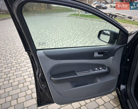 Чорний Форд Фокус, об'ємом двигуна 1.6 л та пробігом 277 тис. км за 6450 $, фото 24 на Automoto.ua