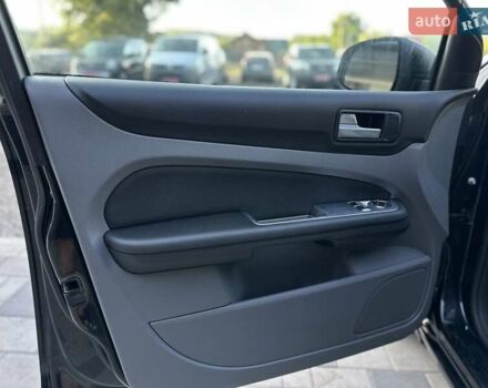 Чорний Форд Фокус, об'ємом двигуна 1.6 л та пробігом 205 тис. км за 5999 $, фото 15 на Automoto.ua