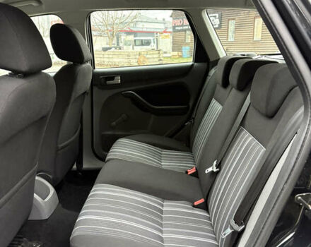 Черный Форд Фокус, объемом двигателя 1.6 л и пробегом 233 тыс. км за 5900 $, фото 23 на Automoto.ua