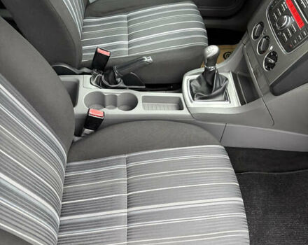 Чорний Форд Фокус, об'ємом двигуна 1.6 л та пробігом 233 тис. км за 6000 $, фото 38 на Automoto.ua