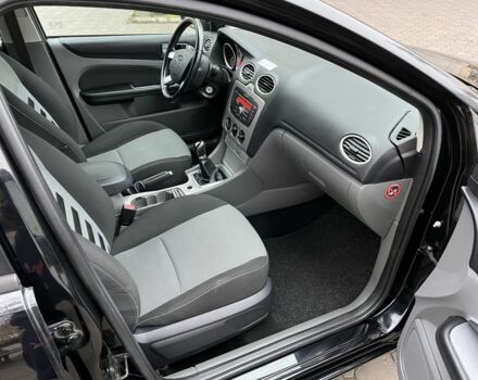 Чорний Форд Фокус, об'ємом двигуна 1.6 л та пробігом 156 тис. км за 6499 $, фото 16 на Automoto.ua