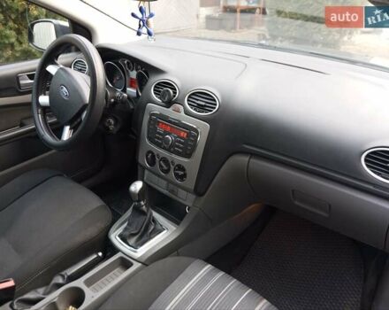 Черный Форд Фокус, объемом двигателя 1.56 л и пробегом 339 тыс. км за 5200 $, фото 6 на Automoto.ua