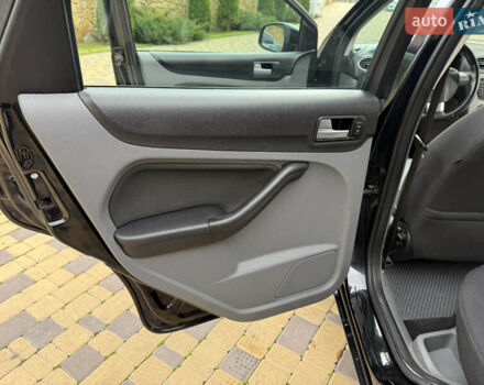 Черный Форд Фокус, объемом двигателя 1.6 л и пробегом 216 тыс. км за 5650 $, фото 19 на Automoto.ua