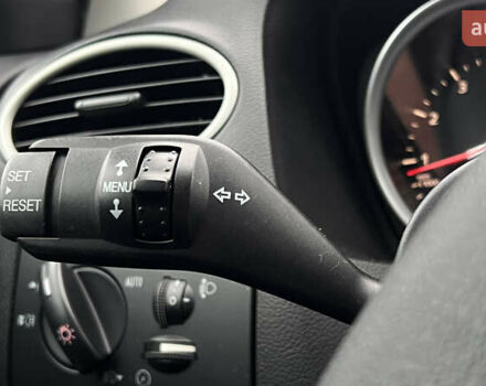 Чорний Форд Фокус, об'ємом двигуна 1.8 л та пробігом 217 тис. км за 5950 $, фото 24 на Automoto.ua