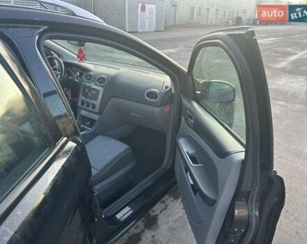 Чорний Форд Фокус, об'ємом двигуна 1.6 л та пробігом 260 тис. км за 1800 $, фото 9 на Automoto.ua