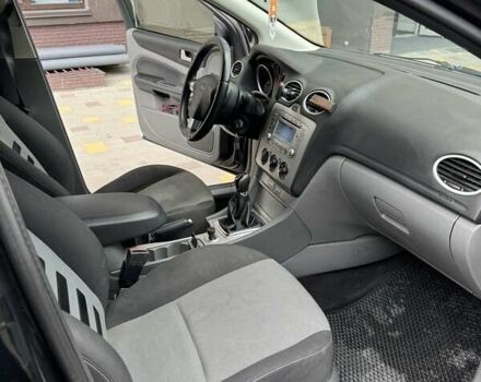 Черный Форд Фокус, объемом двигателя 1.56 л и пробегом 290 тыс. км за 5400 $, фото 14 на Automoto.ua