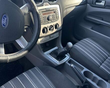 Черный Форд Фокус, объемом двигателя 1.6 л и пробегом 280 тыс. км за 5650 $, фото 9 на Automoto.ua