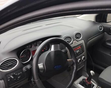 Черный Форд Фокус, объемом двигателя 1.6 л и пробегом 282 тыс. км за 5300 $, фото 8 на Automoto.ua