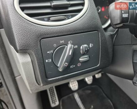 Чорний Форд Фокус, об'ємом двигуна 1.6 л та пробігом 249 тис. км за 6900 $, фото 37 на Automoto.ua