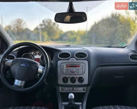 Черный Форд Фокус, объемом двигателя 1.6 л и пробегом 205 тыс. км за 6200 $, фото 1 на Automoto.ua