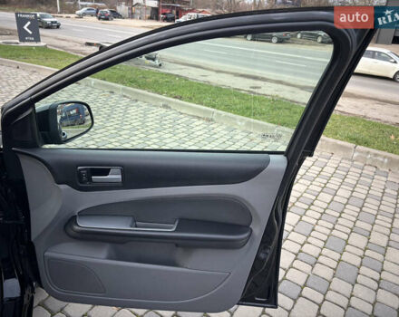 Чорний Форд Фокус, об'ємом двигуна 1.6 л та пробігом 277 тис. км за 6450 $, фото 31 на Automoto.ua