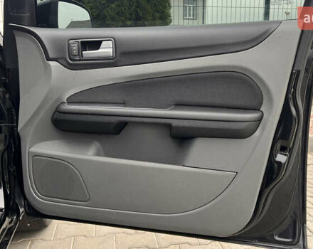 Чорний Форд Фокус, об'ємом двигуна 1.8 л та пробігом 217 тис. км за 5950 $, фото 46 на Automoto.ua