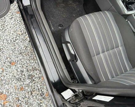 Черный Форд Фокус, объемом двигателя 1.6 л и пробегом 195 тыс. км за 5700 $, фото 118 на Automoto.ua