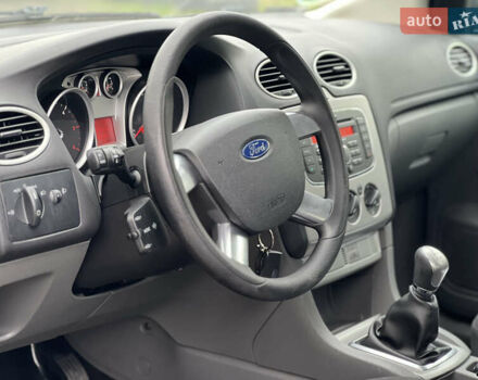 Чорний Форд Фокус, об'ємом двигуна 1.6 л та пробігом 208 тис. км за 6450 $, фото 6 на Automoto.ua