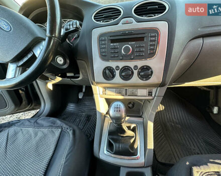 Черный Форд Фокус, объемом двигателя 1.56 л и пробегом 238 тыс. км за 5450 $, фото 20 на Automoto.ua