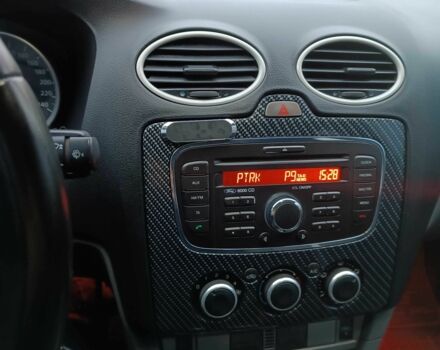 Черный Форд Фокус, объемом двигателя 1.6 л и пробегом 223 тыс. км за 5100 $, фото 15 на Automoto.ua