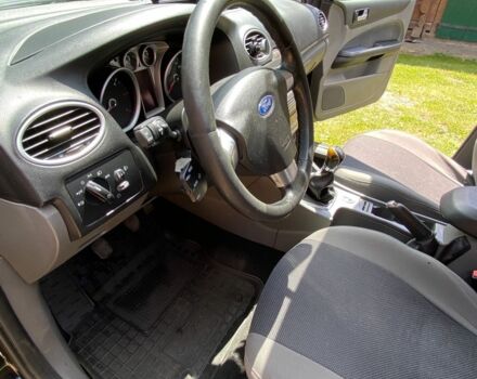 Черный Форд Фокус, объемом двигателя 1.6 л и пробегом 300 тыс. км за 4700 $, фото 11 на Automoto.ua