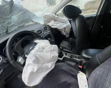 Чорний Форд Фокус, об'ємом двигуна 1.6 л та пробігом 220 тис. км за 2000 $, фото 7 на Automoto.ua