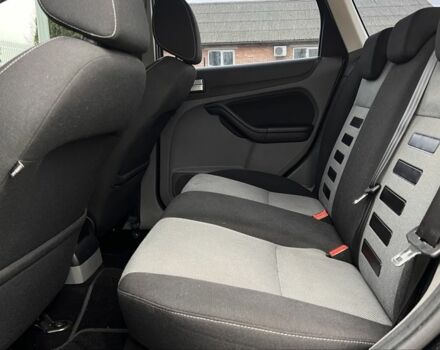 Черный Форд Фокус, объемом двигателя 1.8 л и пробегом 218 тыс. км за 5800 $, фото 19 на Automoto.ua