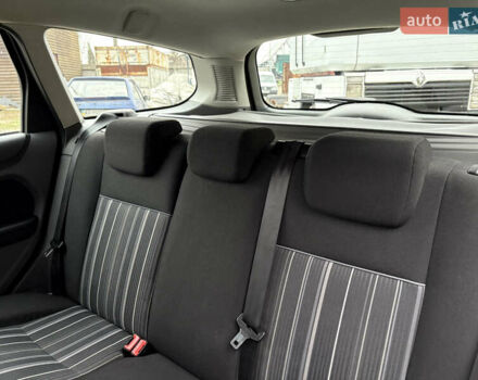 Черный Форд Фокус, объемом двигателя 1.6 л и пробегом 233 тыс. км за 5900 $, фото 26 на Automoto.ua