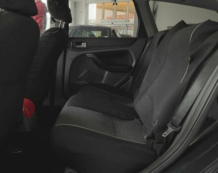 Черный Форд Фокус, объемом двигателя 1.8 л и пробегом 239 тыс. км за 6300 $, фото 12 на Automoto.ua