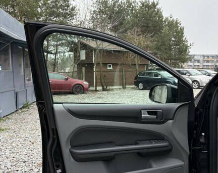 Чорний Форд Фокус, об'ємом двигуна 1.6 л та пробігом 233 тис. км за 6000 $, фото 13 на Automoto.ua