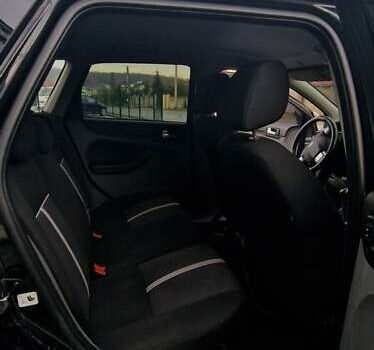 Чорний Форд Фокус, об'ємом двигуна 1.56 л та пробігом 225 тис. км за 5999 $, фото 19 на Automoto.ua